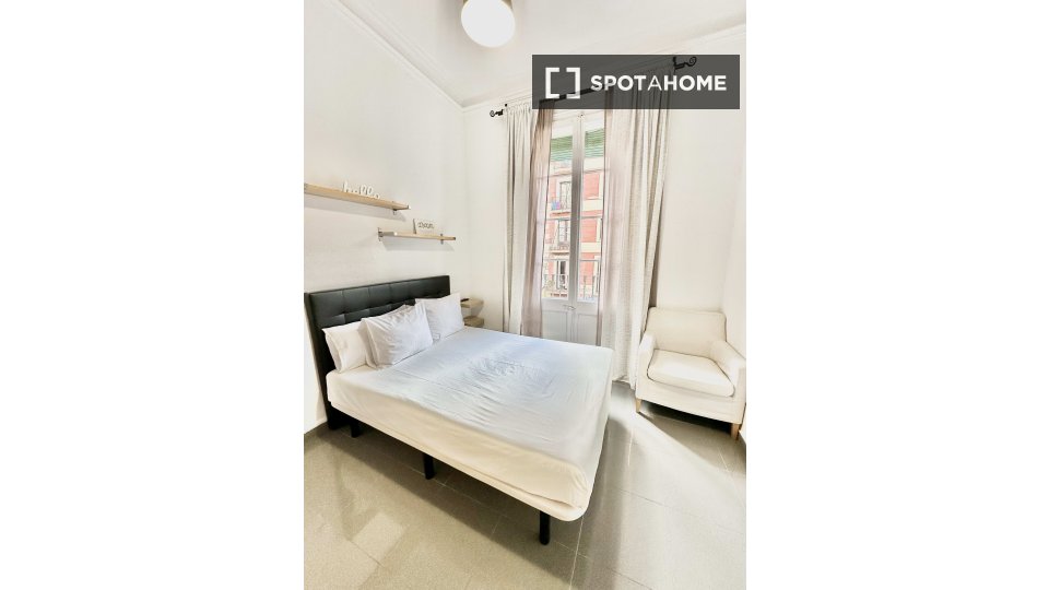 Double room Barcelona, 2 beds, 70m² — photo 5