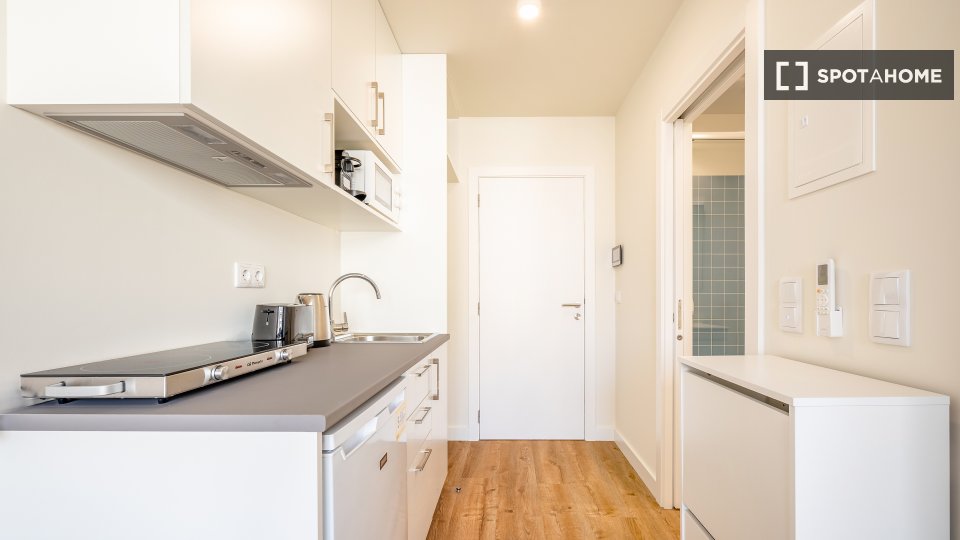 Apartment mono Lisbon, 18m² — photo 10