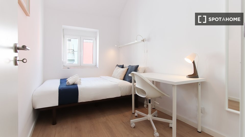 Apartment Lisbon, 2 beds — photo 14