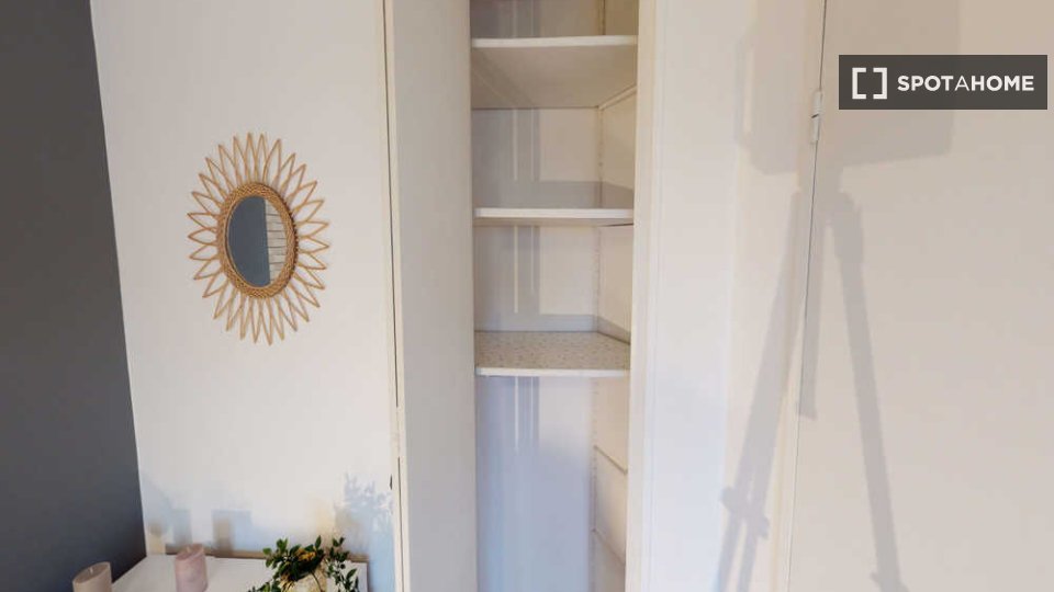 Double room Paris, 4 beds, 80m² — photo 12