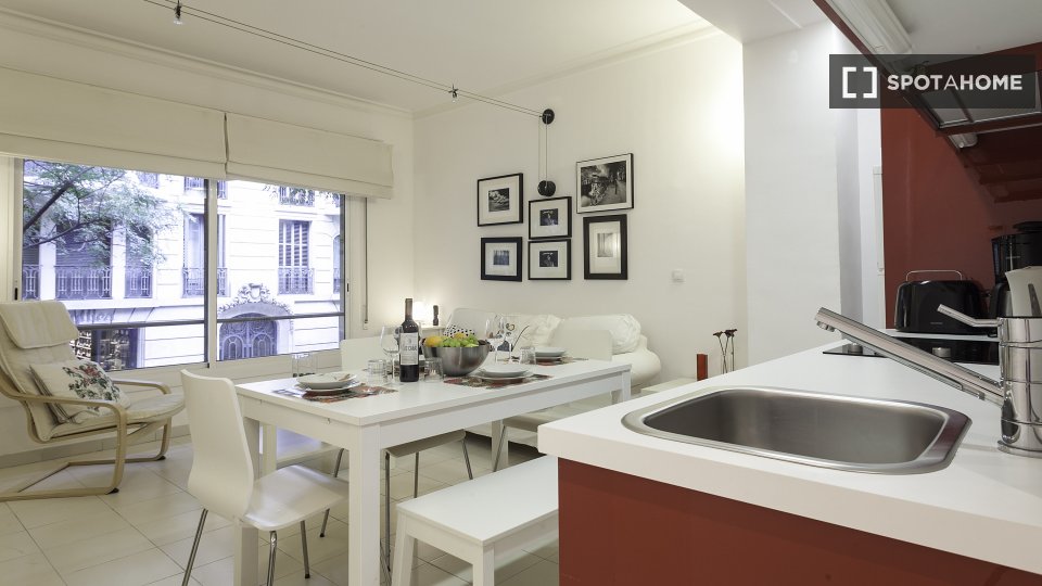Apartment Barcelona, 2 beds, 63m² — photo 6