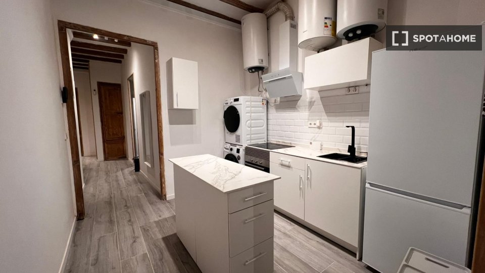 Habitación doble Barcelona, 14 habitaciones — foto 3