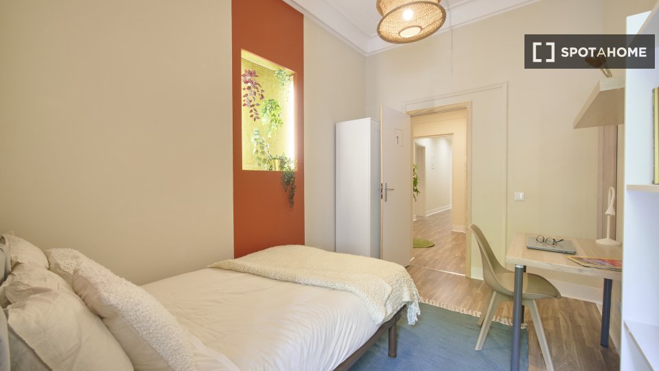 Double room Lisbon, 7 beds — photo 15