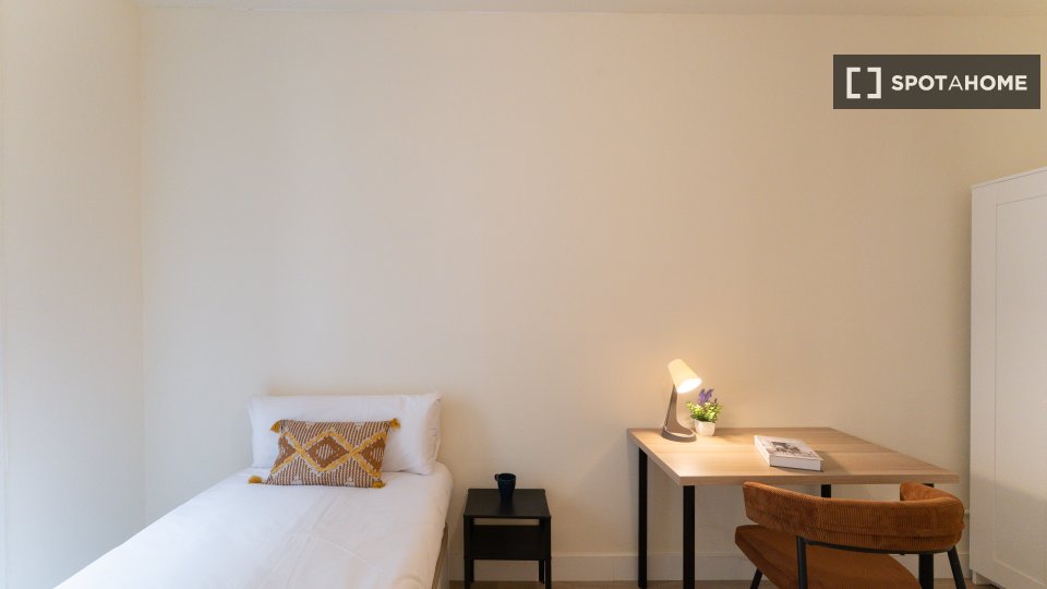 Double room Madrid, 9 beds — photo 7