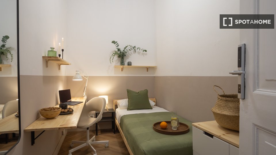 Habitación en piso compartido en alquiler en El Gòtic, Barcelona.