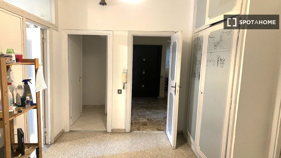 Double room Rome, 6 beds, 150m² — photo 24