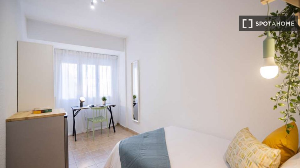 Double room Madrid, 25 beds — photo 5