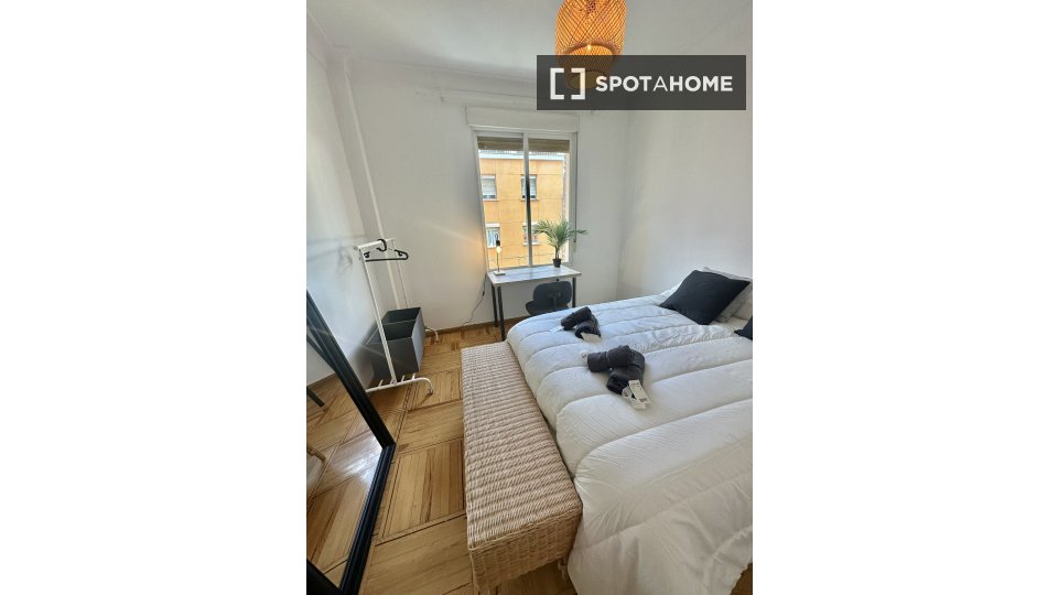 Double room Madrid, 6 beds — photo 21