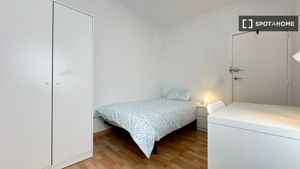 Chambre double Alcala_De_Henares, 4 chambres — photo 6