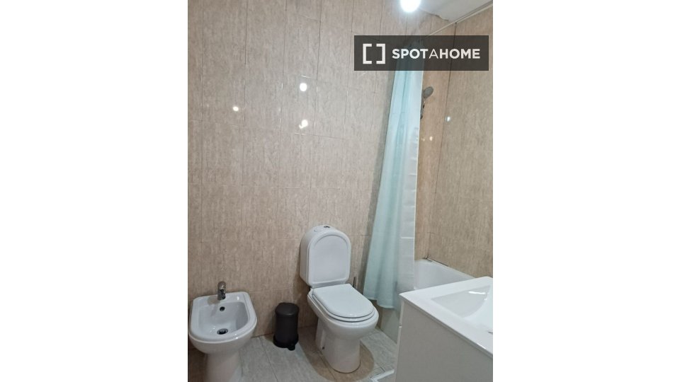 Double room Porto, 5 beds, 180m² — photo 8