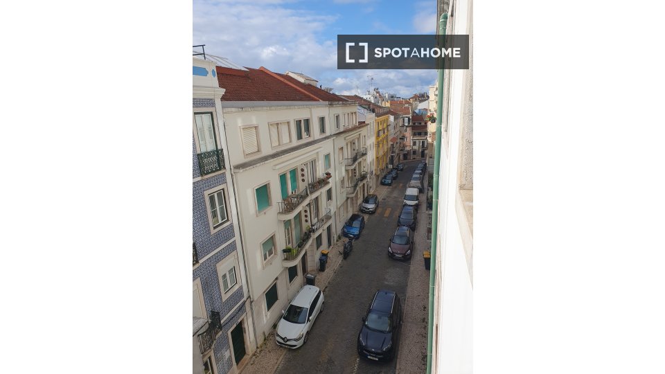 Apartment Lisbon, 1 bed, 65m² — photo 19
