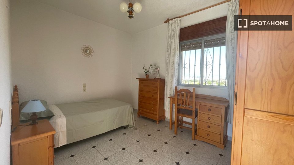 Apartment Granada, 3 beds, 90m² — photo 8