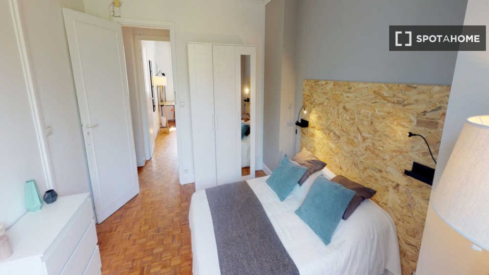 Double room Paris, 4 beds, 70m² — photo 25