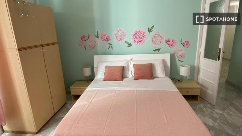 Double room Rome, 3 beds, 100m² — photo 2