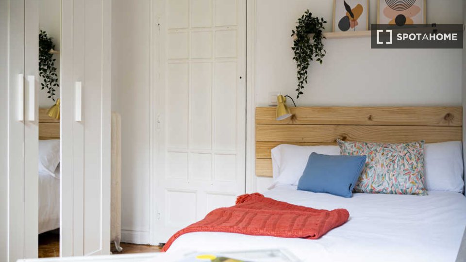 Double room Madrid, 8 beds — photo 43