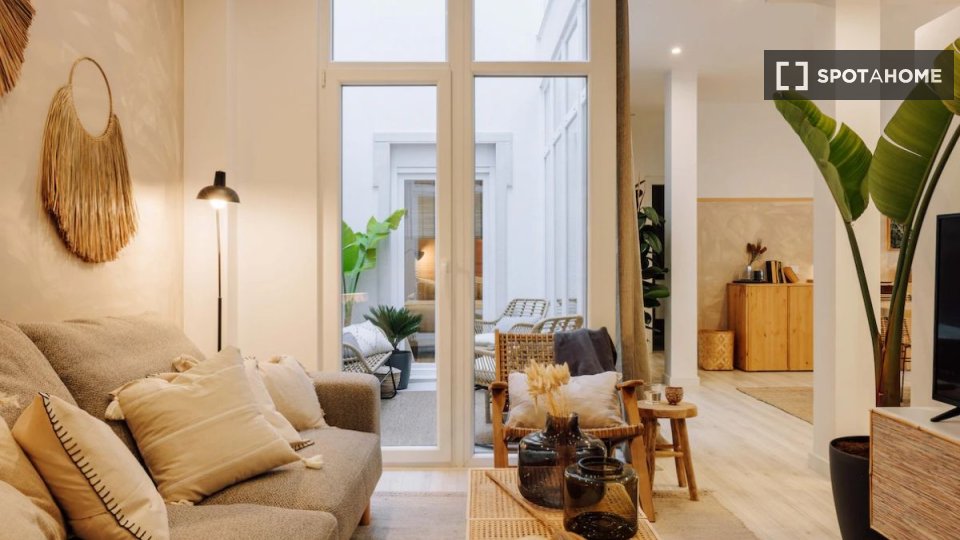 Apartment Lisbon, 2 beds — photo 1