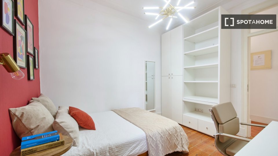 Double room Lisbon, 6 beds — photo 21