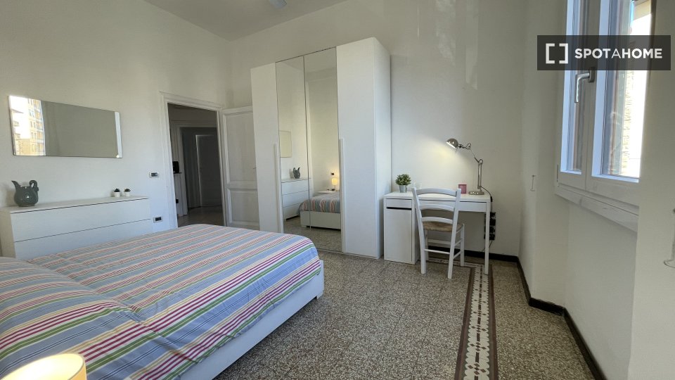 Double room Florence, 4 beds, 90m² — photo 9