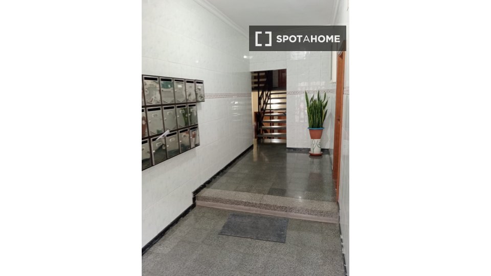 Double room Santa_Cruz_De_Tenerife, 3 beds, 75m² — photo 8