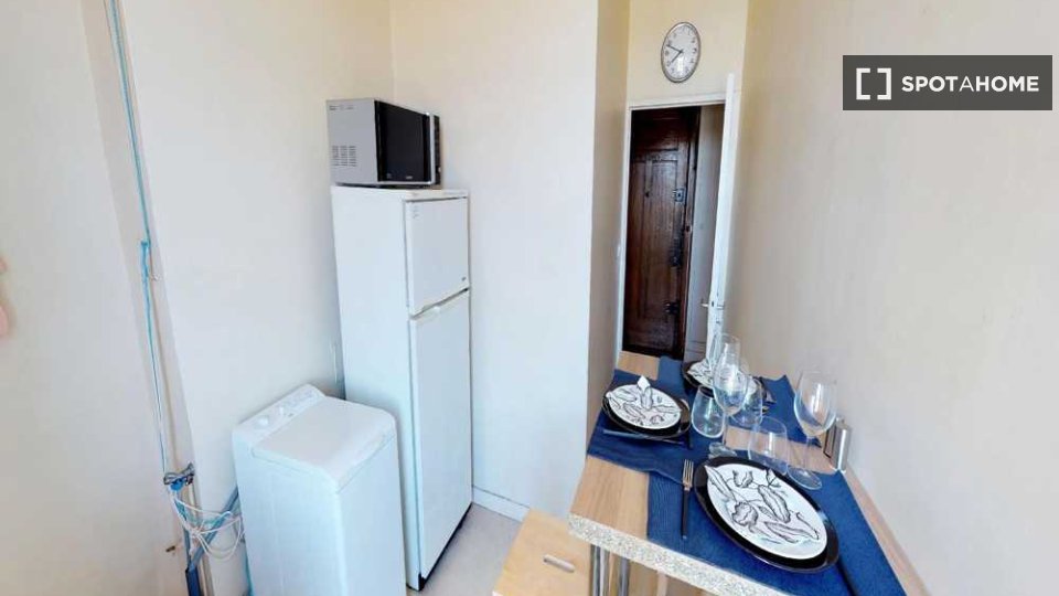 Double room Lyon, 3 beds, 70m² — photo 3