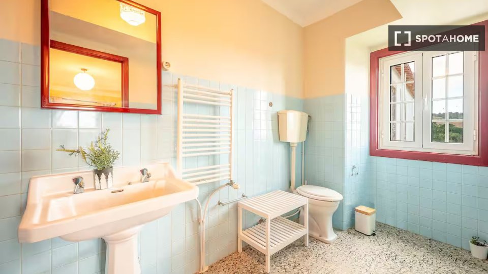 Apartment Lisbon, 5 beds — photo 13