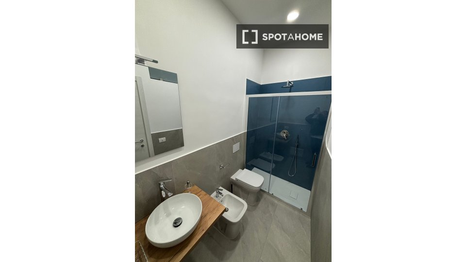 Double room Naples, 4 beds — photo 20