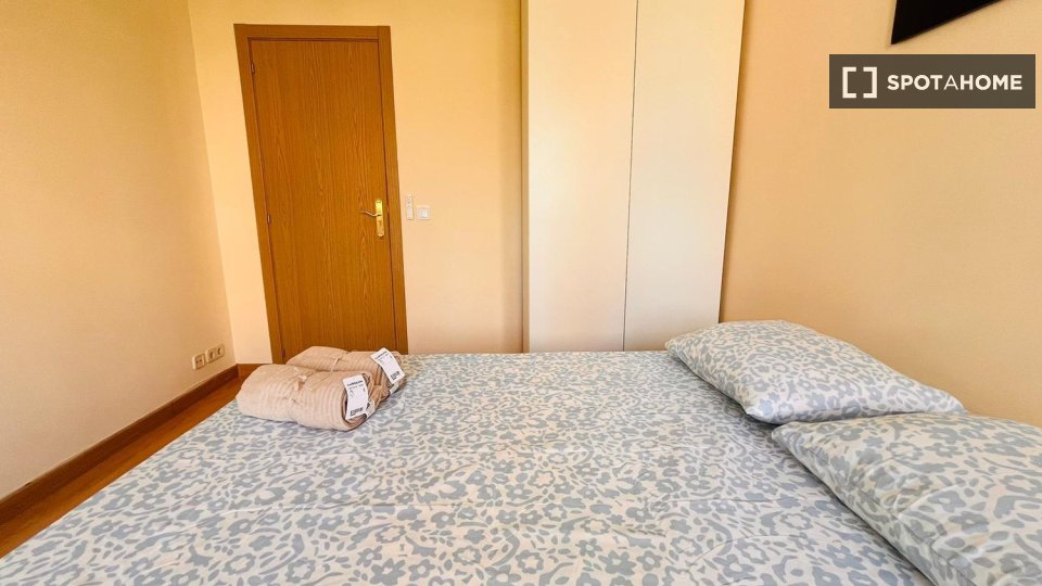 Double room Madrid, 4 beds — photo 8