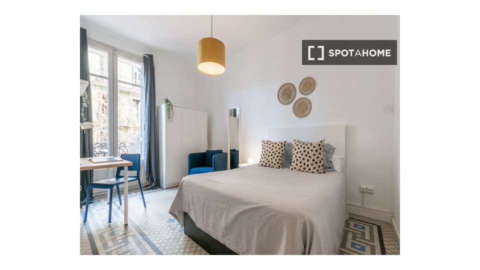 Double room Barcelona, 8 beds — photo 10