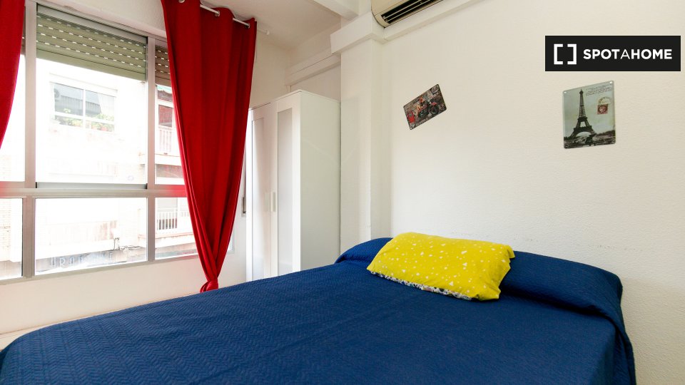 Double room Granada, 6 beds — photo 1