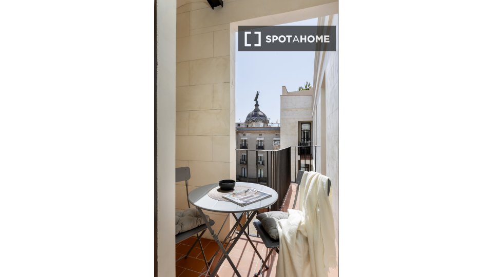 Apartment Barcelona, 2 beds, 80m² — photo 18