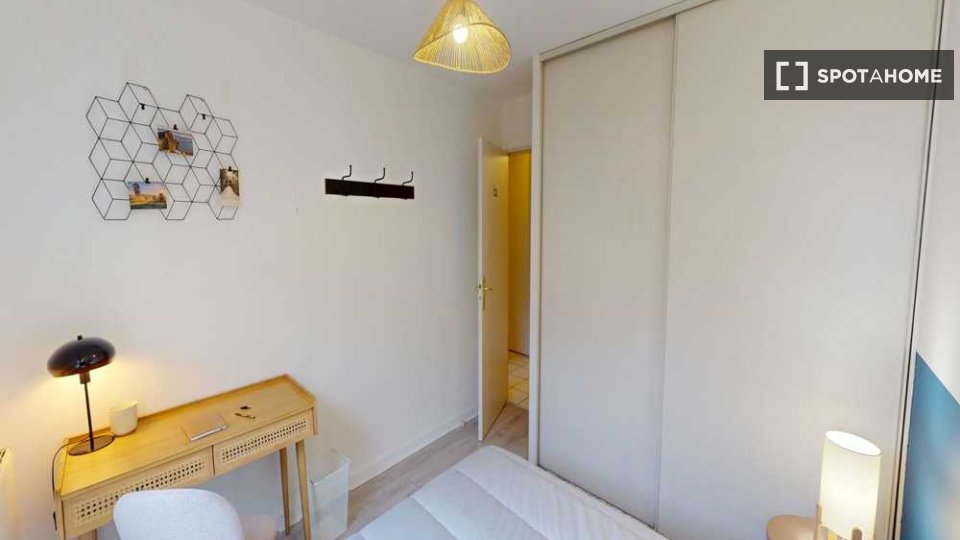 Double room Lyon, 4 beds, 90m² — photo 9