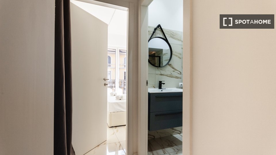 Apartment Milan, 1 bed, 44m² — photo 13