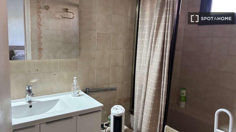 Apartment Valencia, 4 beds, 120m² — photo 2