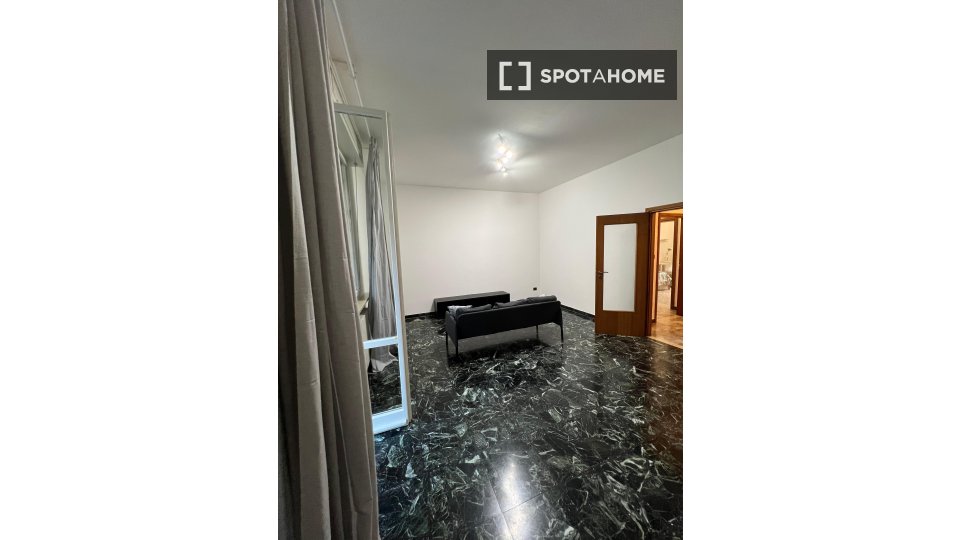 Double room Bologna, 3 beds, 130m² — photo 3