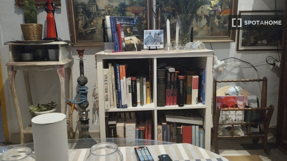 Double room Barcelona, 3 beds, 80m² — photo 7