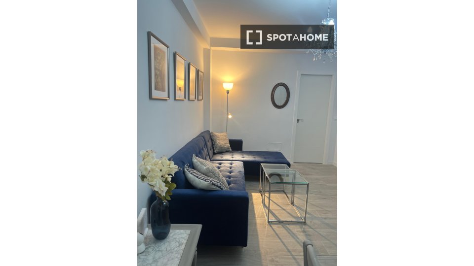 Apartment Seville, 3 beds, 56m² — photo 3