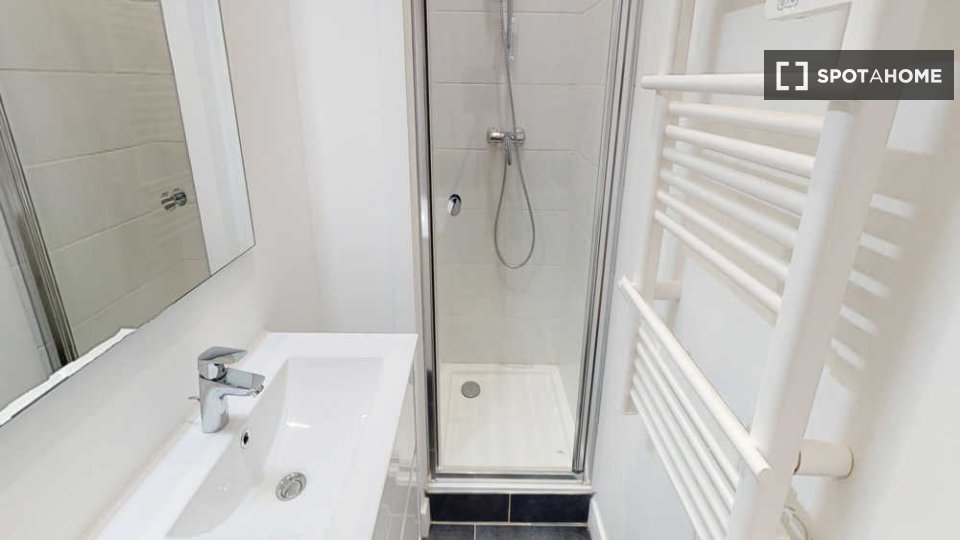 Double room Lille, 5 beds, 110m² — photo 12