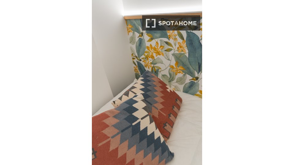 Double room Madrid, 6 beds — photo 11