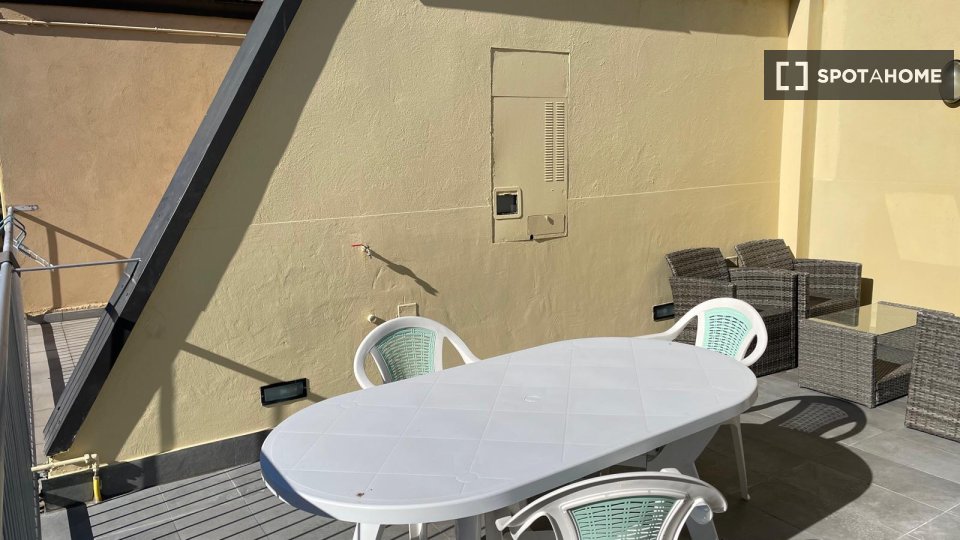 Double room Milan, 2 beds, 77m² — photo 8