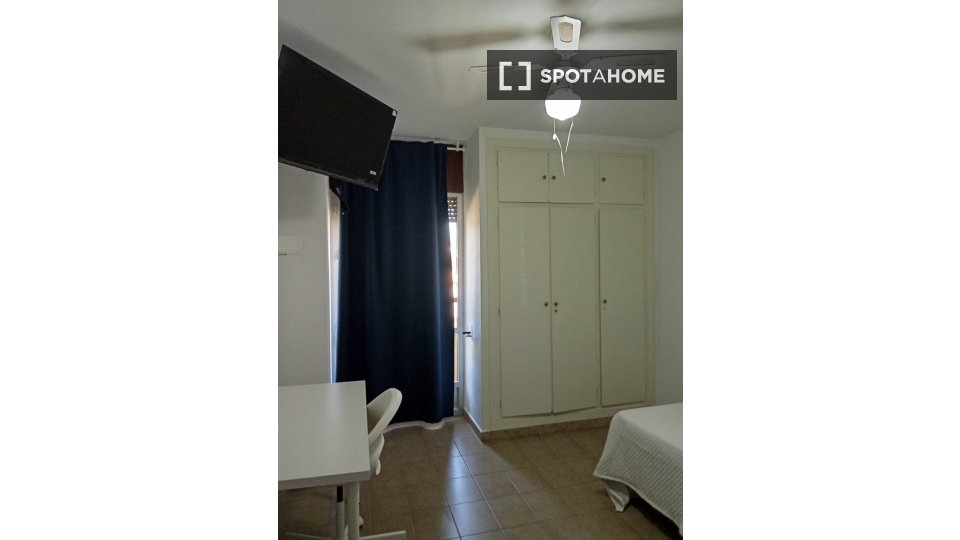 Double room Almeria, 6 beds — photo 40