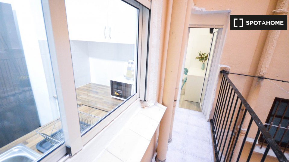 Double room Valencia, 4 beds, 100m² — photo 11