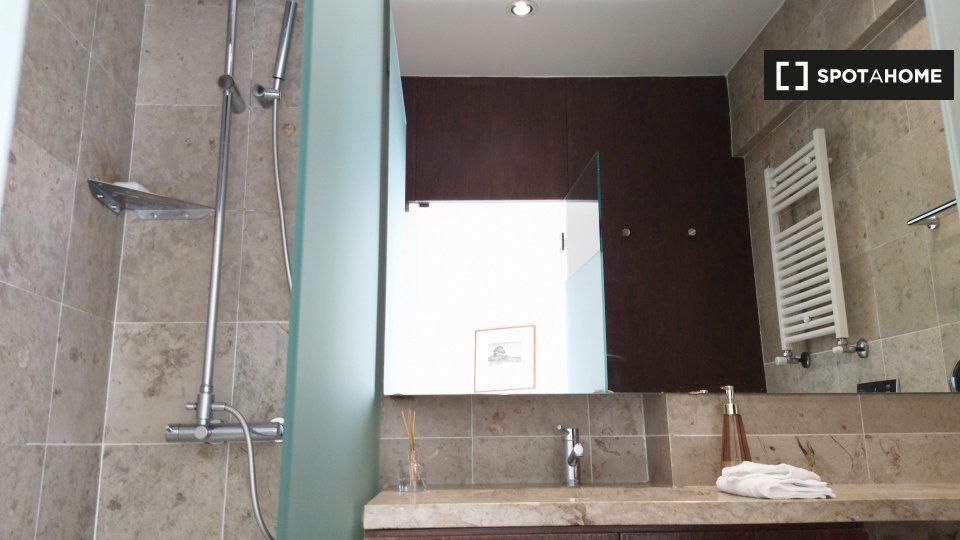 Apartment Lisbon, 2 beds — photo 19