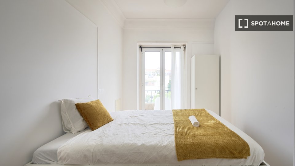 Double room Lisbon, 9 beds — photo 31