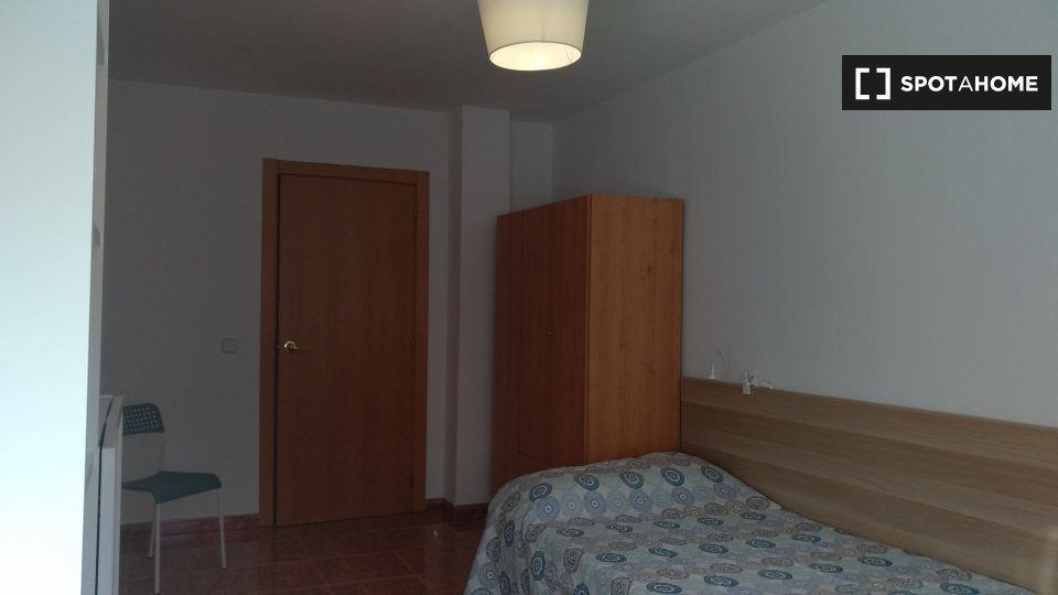 Double room Valencia, 6 beds, 160m² — photo 2