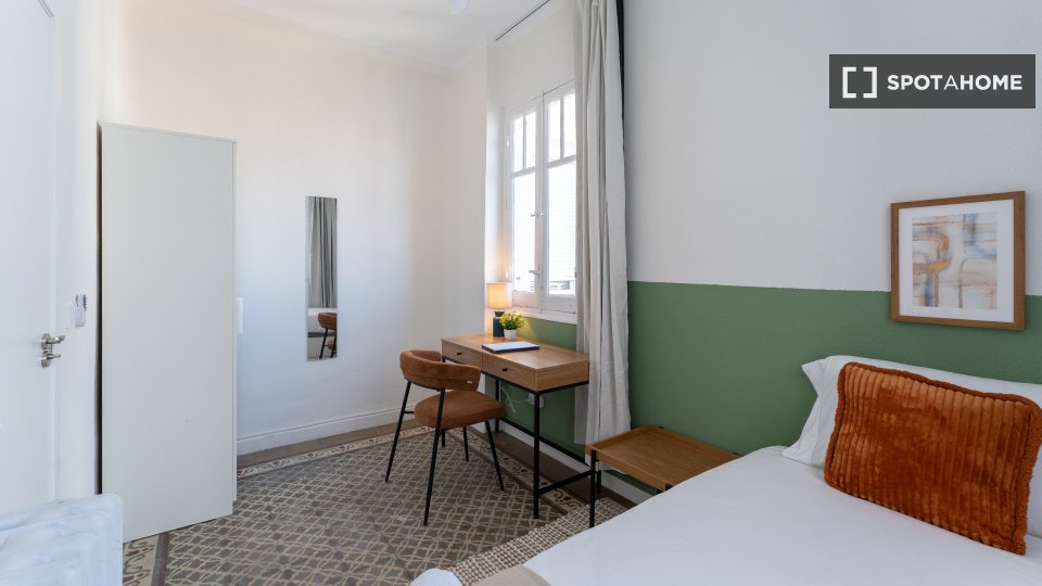 Double room Madrid, 7 beds — photo 13
