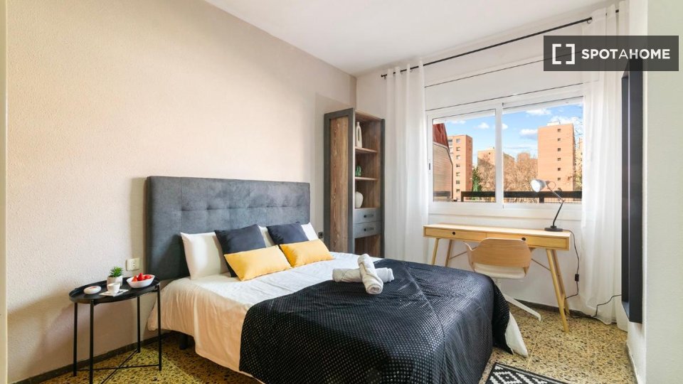 Double room Barcelona, 5 beds, 100m² — photo 26