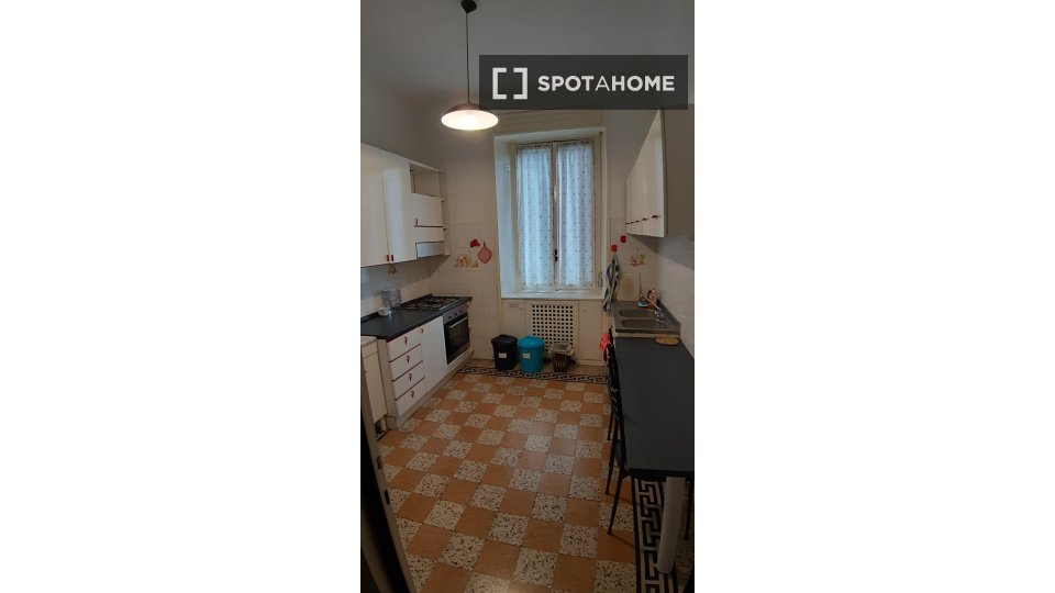 Double room Milan, 1 bed, 70m² — photo 2
