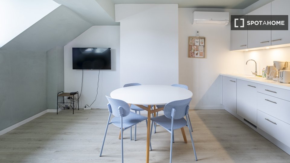 Apartment mono Brussels — photo 1