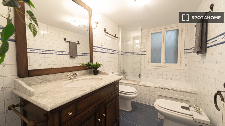 Double room Barcelona, 8 beds, 190m² — photo 15