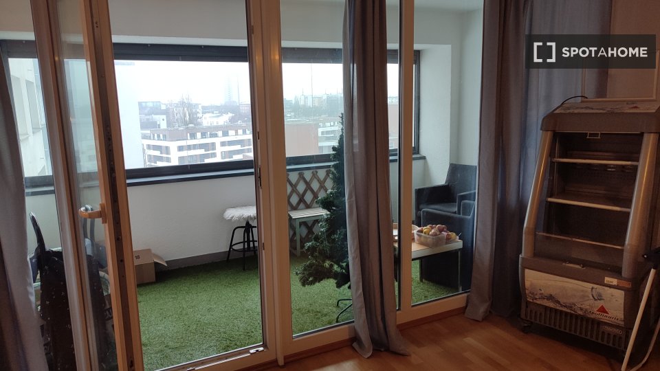 Double room Hamburg, 3 beds, 144m² — photo 12